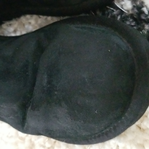 Uggs - Picture 3 of 6